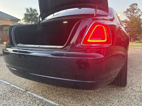 Used 2015 Rolls-Royce Ghost image 27
