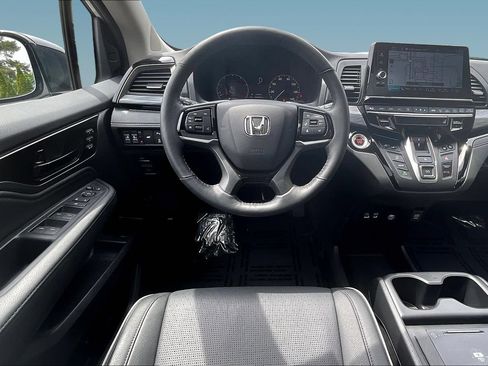Used 2026 Honda Odyssey Elite image 8