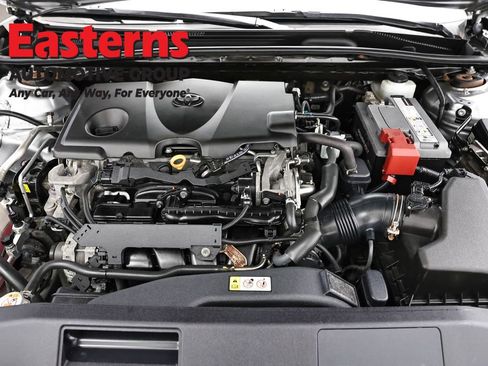 Used 2019 Toyota Camry SE FWD image 7