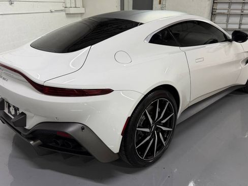Used 2019 Aston Martin V8 Vantage Coupe RWD image 13