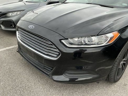 Used 2015 Ford Fusion SE image 11