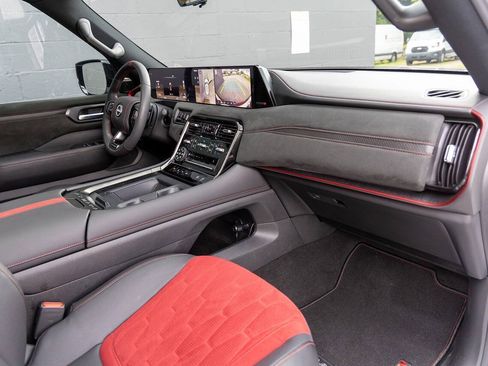 Used 2026 Nissan Armada NISMO AWD/4WD image 2