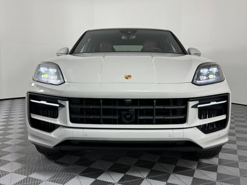 Certified 2026 Porsche Cayenne S AWD/4WD image 6