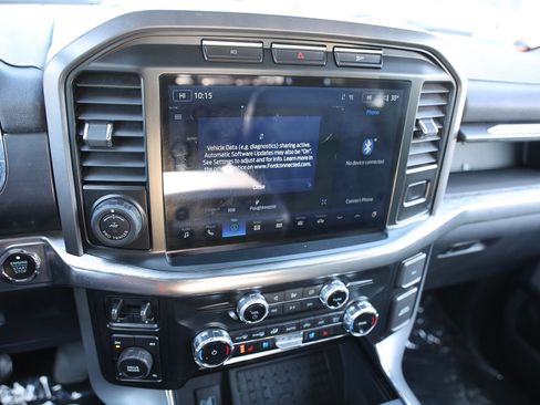 Used 2023 Ford F150 Lariat w/ Trailer Tow Package image 25