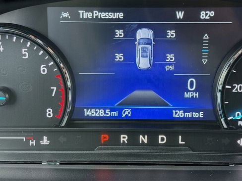 Used 2021 Ford Explorer XLT RWD image 8