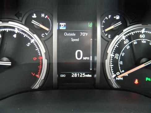 Used 2023 Toyota 4Runner Limited AWD/4WD image 10