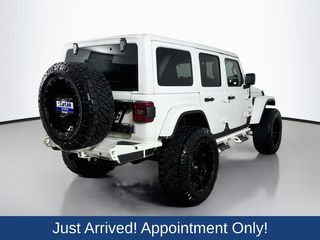 Used 2019 Jeep Wrangler Unlimited Sahara AWD/4WD image 8