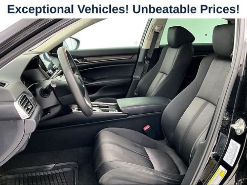 Used 2018 Honda Accord EX image 28