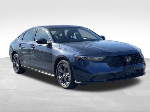 Used 2024 Honda Accord EX image 3