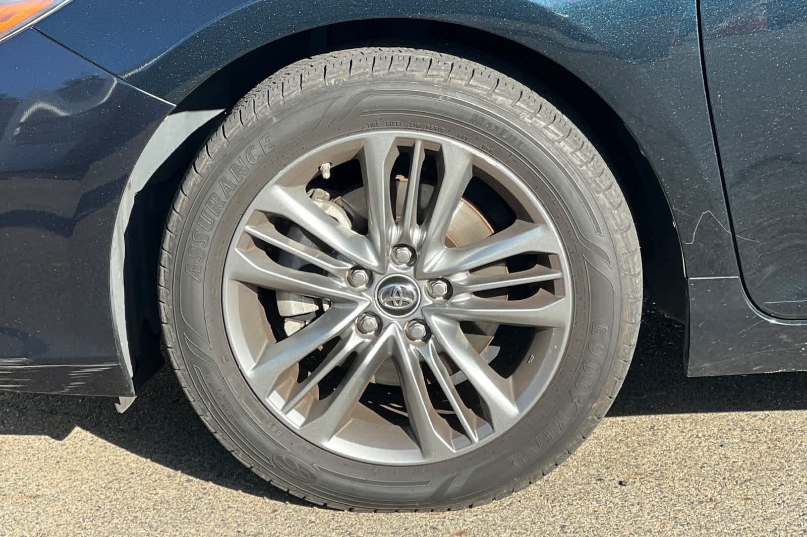 Used 2016 Toyota Camry SE FWD image 13