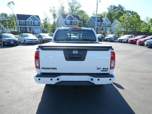 Used 2018 Nissan Frontier SV w/ Value Truck Package AWD/4WD image 4