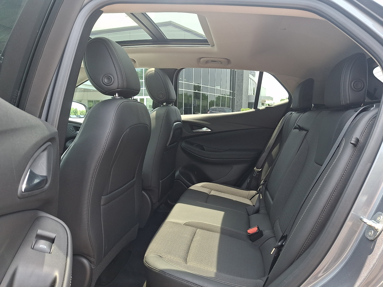 Used 2021 Buick Encore GX Select w/ Experience Buick Package FWD image 11