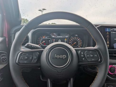 Used 2024 Jeep Wrangler Unlimited Sport AWD/4WD image 26