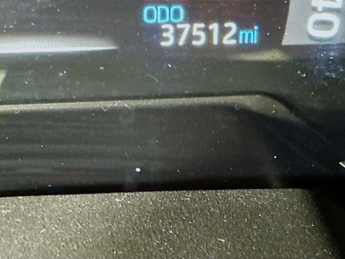 Used 2025 Toyota RAV4 XLE AWD/4WD image 19