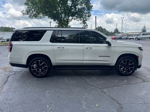Used 2022 Chevrolet Suburban RST w/ Luxury Package RWD image 15