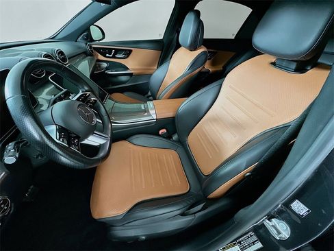 Used 2024 Mercedes-Benz C 300 4MATIC Sedan image 25