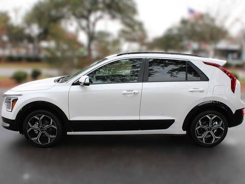 New 2025 Kia Niro EX image 12
