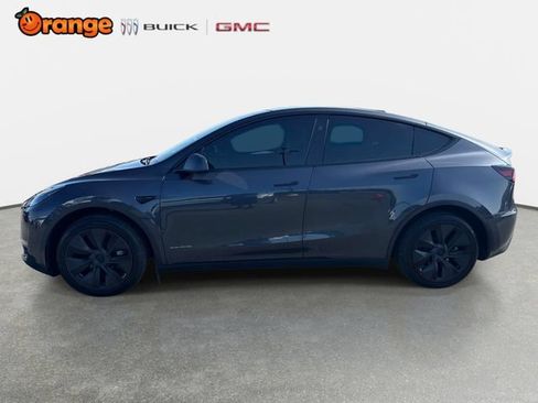 Used 2025 Tesla Model Y Long Range RWD image 6