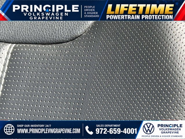 Used 2024 Kia Telluride EX w/ EX Captain's Chair Package FWD image 14