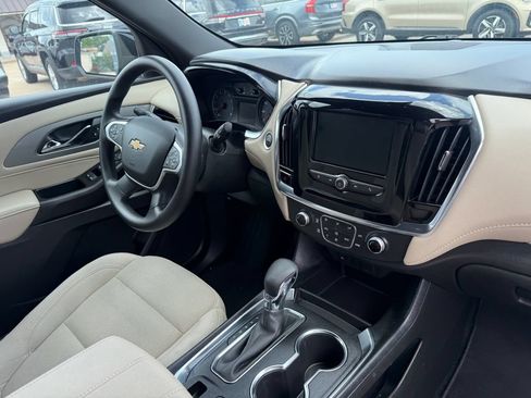 Used 2023 Chevrolet Traverse LS w/ LPO, Cargo Package AWD/4WD image 17
