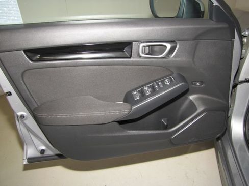 Used 2024 Honda Civic EX image 11