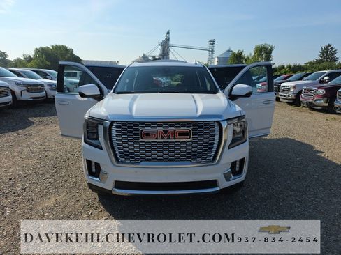 Used 2021 GMC Yukon XL Denali image 42