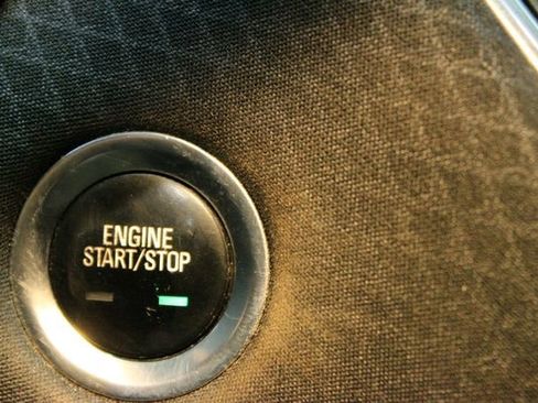 Used 2019 Chevrolet Malibu LT image 23