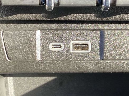 Used 2024 GMC Canyon AT4 w/ AT4 Premium Package image 31