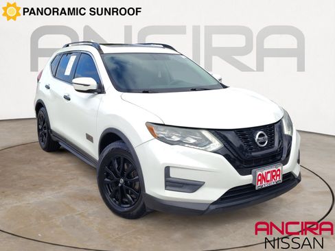 Used 2017 Nissan Rogue SV FWD image 1