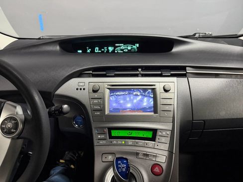 Used 2015 Toyota Prius Two FWD image 13