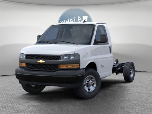 New 2025 Chevrolet Express 3500 w/ Power Convenience Package image 8