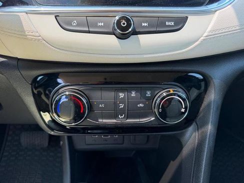 Used 2021 Buick Encore GX Preferred w/ Sport Touring Package FWD image 15