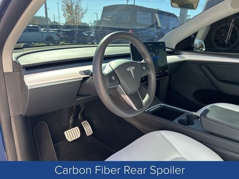 Used 2024 Tesla Model Y Performance image 12