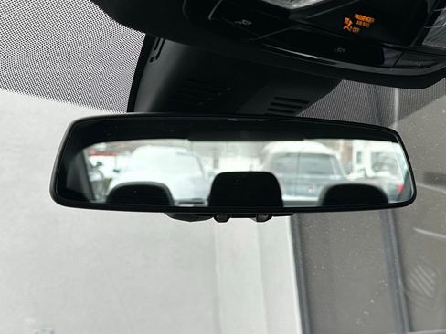 Used 2023 BMW 330i Sedan w/ Premium Package image 46