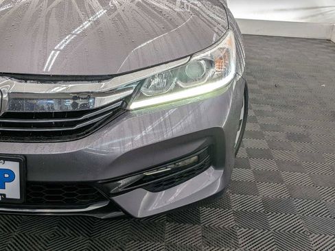 Used 2017 Honda Accord EX-L image 10