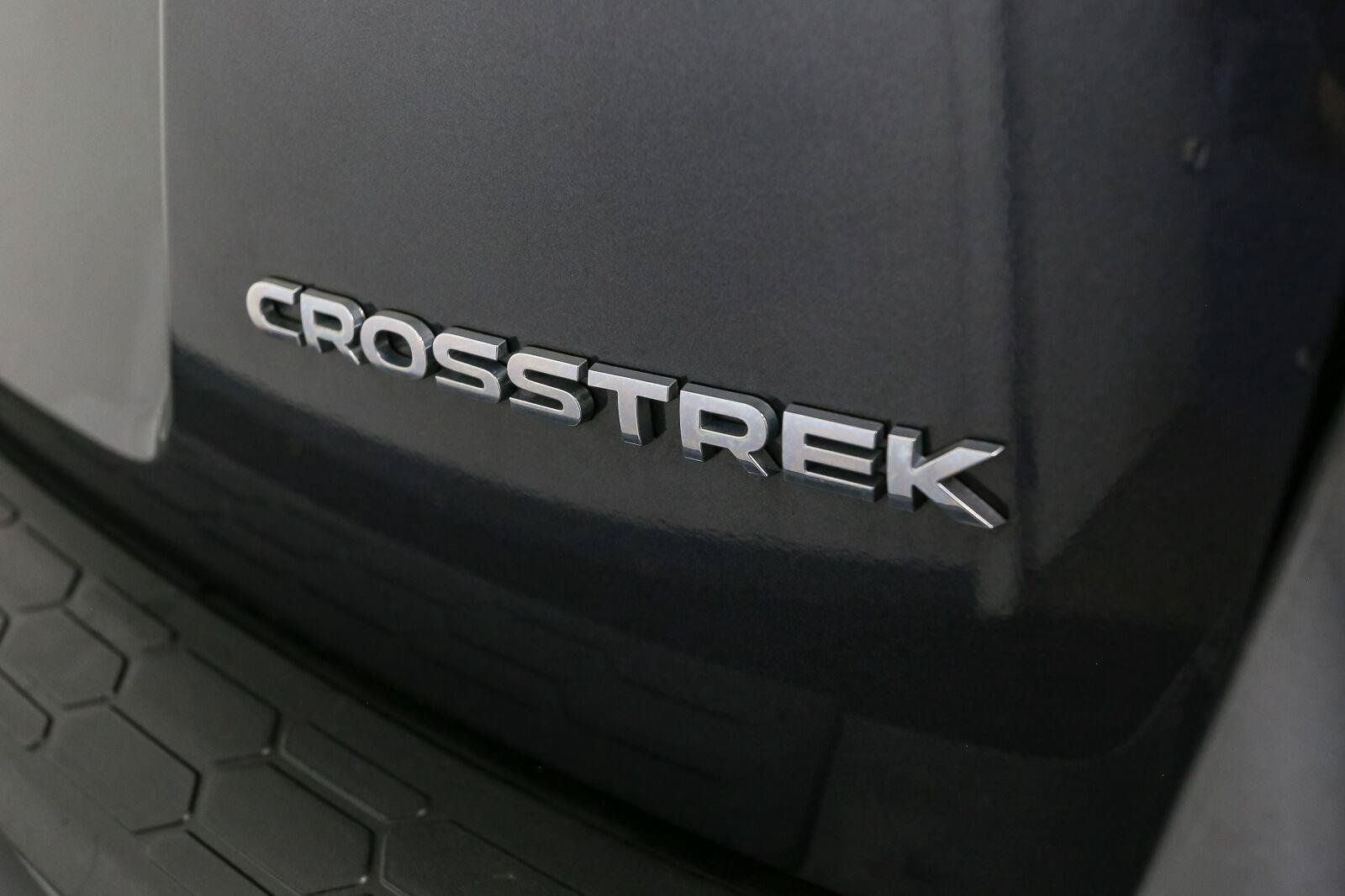 Used 2018 Subaru Crosstrek 2.0i Premium AWD/4WD image 12