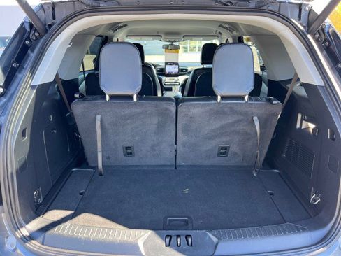 Certified 2022 Ford Explorer XLT w/ Equipment Group 202A image 25