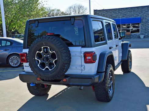 Used 2023 Jeep Wrangler Unlimited Rubicon 4xe w/ Cold Weather Group AWD/4WD image 6