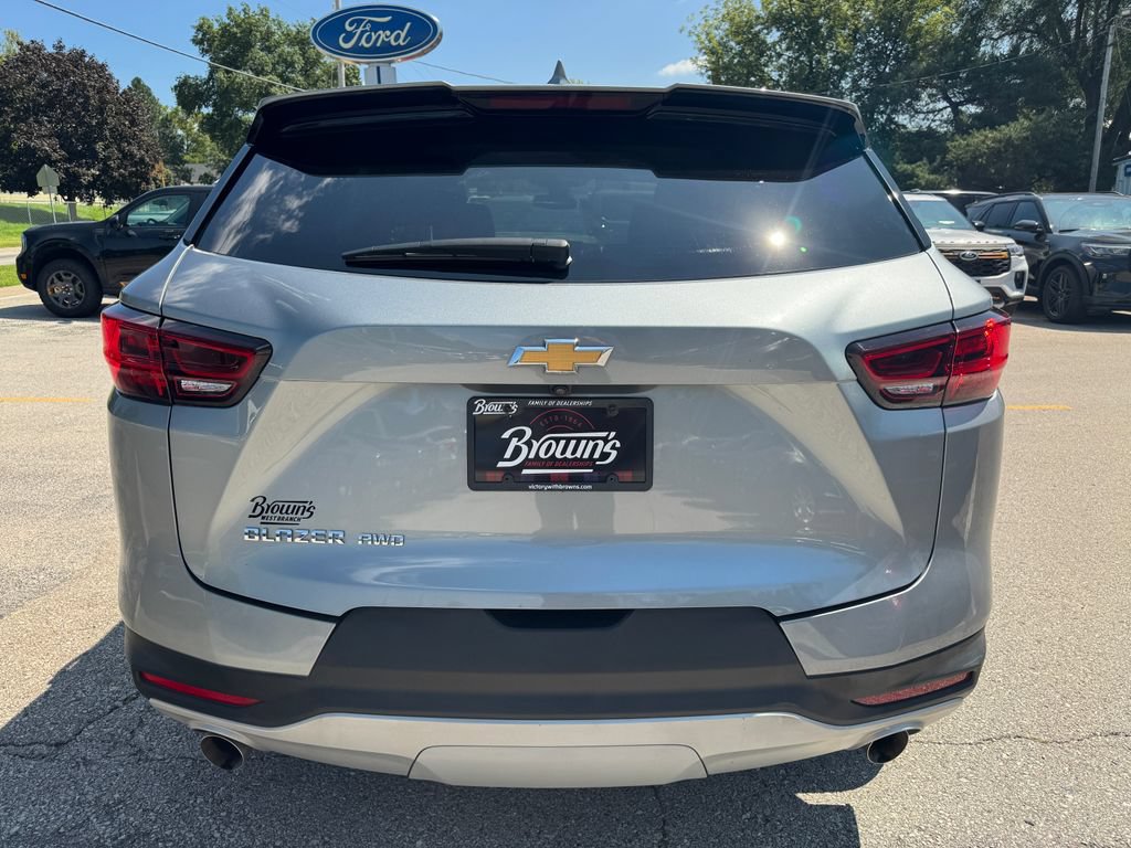 Used 2025 Chevrolet Blazer LT AWD/4WD image 6