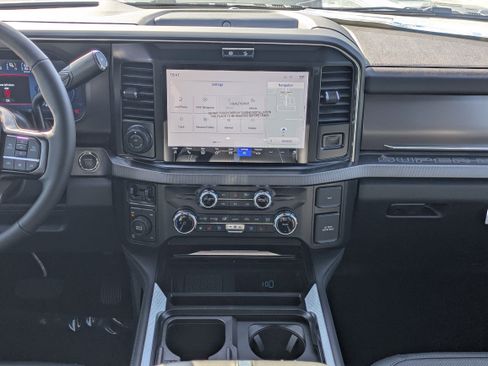 New 2026 Ford F250 Platinum w/ FX4 Off-Road Package image 15