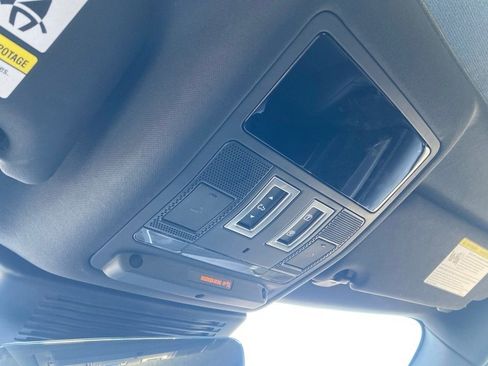 Used 2024 Jaguar F-PACE R-Dynamic S image 25