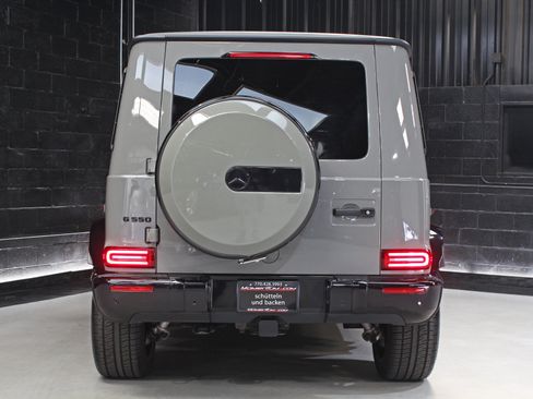 Used 2021 Mercedes-Benz G 550 image 11