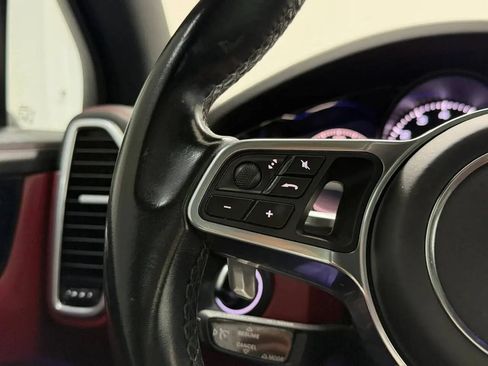 Used 2019 Porsche Cayenne AWD/4WD image 19