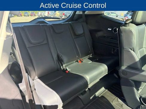 Used 2023 Subaru Ascent Limited w/ Technology Package AWD/4WD image 10