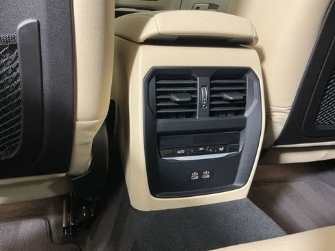 Certified 2023 BMW 330i Sedan w/ Premium Package image 26