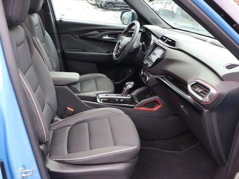 Used 2023 Chevrolet TrailBlazer RS w/ Sun and Liftgate Package image 18