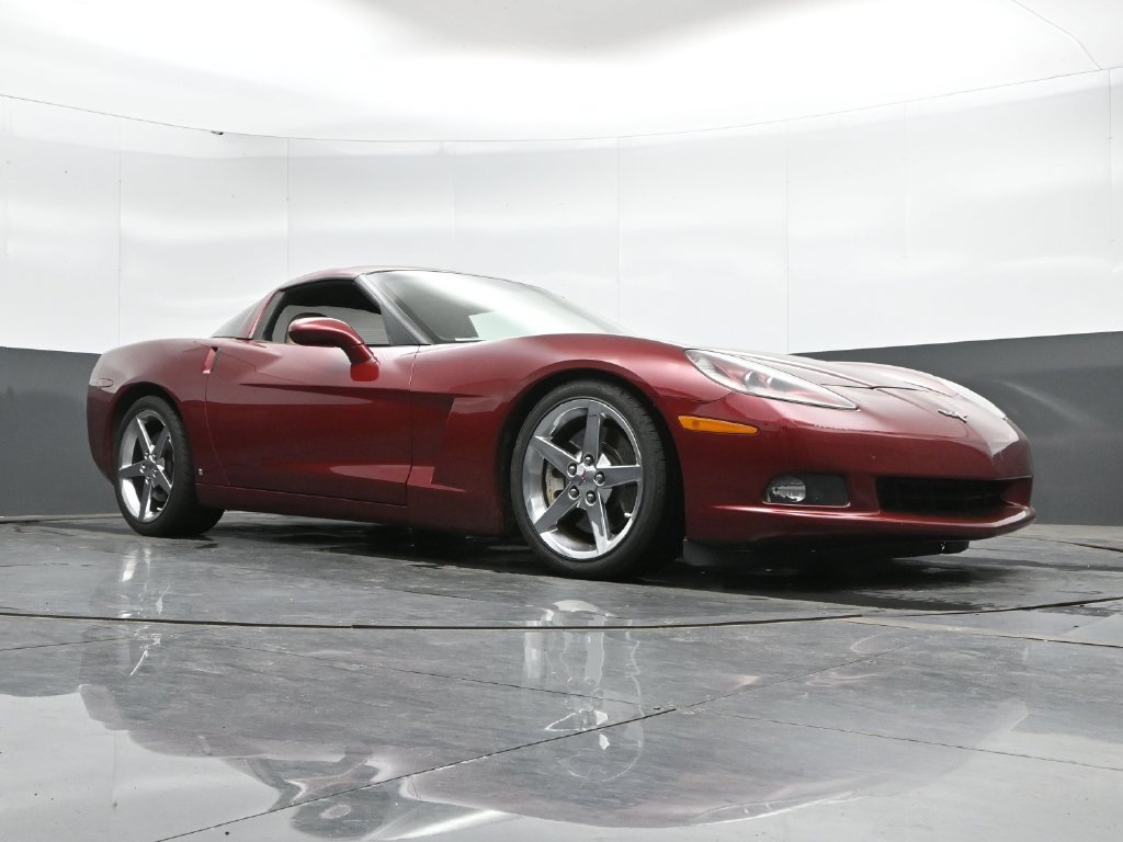 Used 2007 Chevrolet Corvette Coupe w/ Preferred Equipment Group RWD image 34