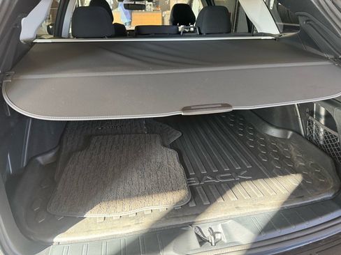 Used 2022 Subaru Outback Premium image 8