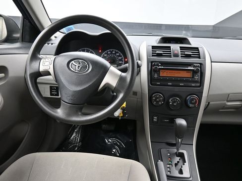 Used 2012 Toyota Corolla LE image 19