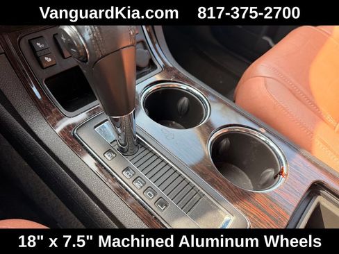 Used 2017 Chevrolet Traverse LT FWD image 24